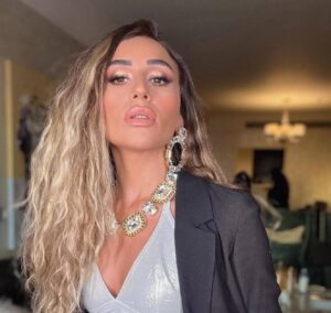 دينا الشربيني في معكم مني الشاذلي