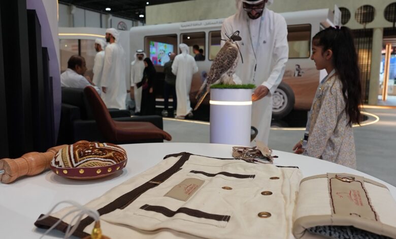 معرض أبوظبي الدولي للصيد والفروسية 2026 وجناح نادي صقاري الإمارات