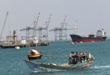 الحوثيون يسيطرون على ميناء المخا قرب باب المندب