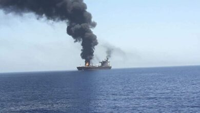 ناقلة نفط قبالة دبي بعد حادث أدى إلى مقتل بحار وفقدان آخر