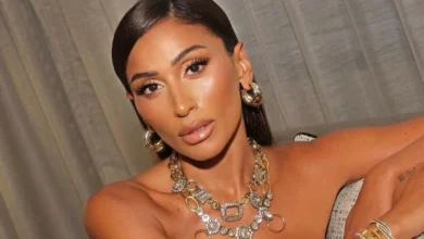 دينا الشربيني تتفاعل مع أغاني عمرو دياب خلال حفله في مهرجان الجونة